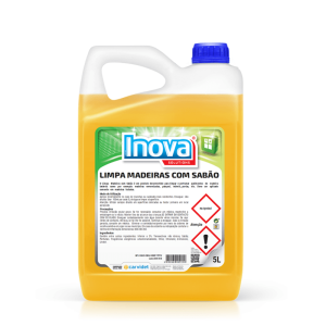 Detergente para limpeza de madeiras com sabão
